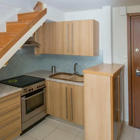 דירה 5th Floor Maisonette With Mountain View *