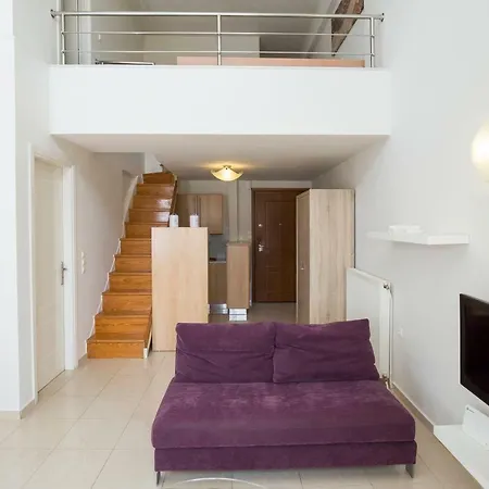 5th Floor Maisonette With Mountain View *
